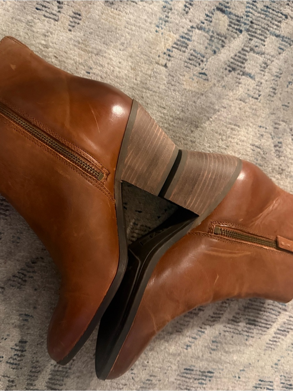 Frye Meghan Chestnut Brown Leather Ankle Booties with Block Heel. - Picture 5 of 16